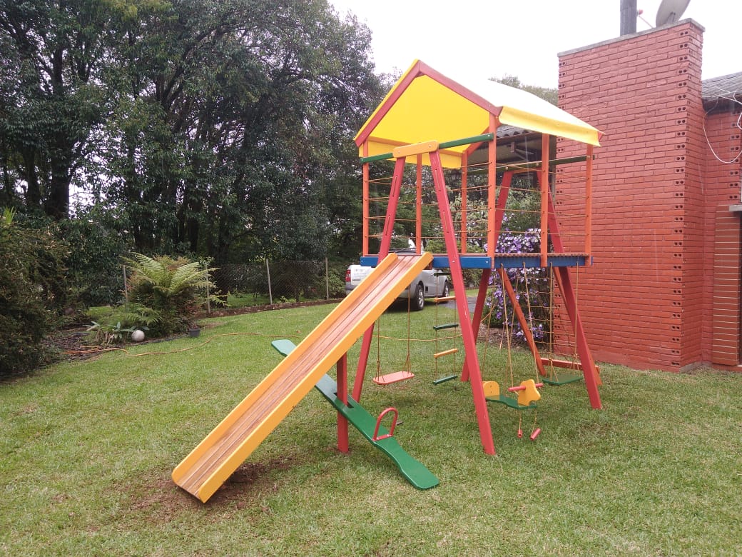 Casinha do Tarzan (Playground de madeira)